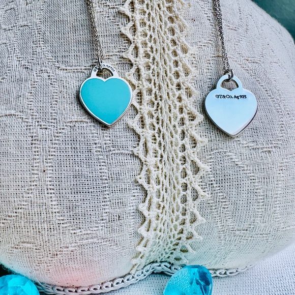 Tiffany & Co. SMALL RTT Blue Enamel Double Heart Necklace in Silver - Picture 3 of 10